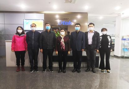 乐山市人大常委会副主任刘绍清一行光临CQ9(电子集团)官方网站光电视察领导疫情防控和复工复产工作