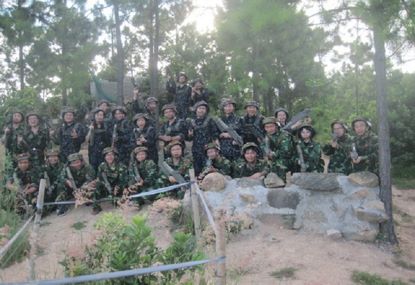 2011年度销售团队拓展活动 “战斗”打响了！    ---记CQ9(电子集团)官方网站光电销售团队2011年度拓展训练